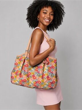 Ladies Coach Peyton Floral Print Tote Bag